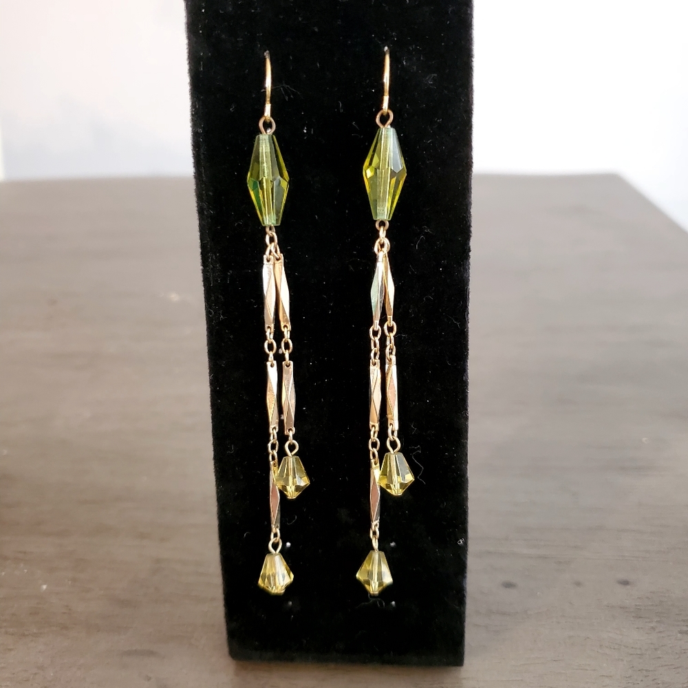 Beautiful Vintage Gold-tone Peridot Dangling Earrings